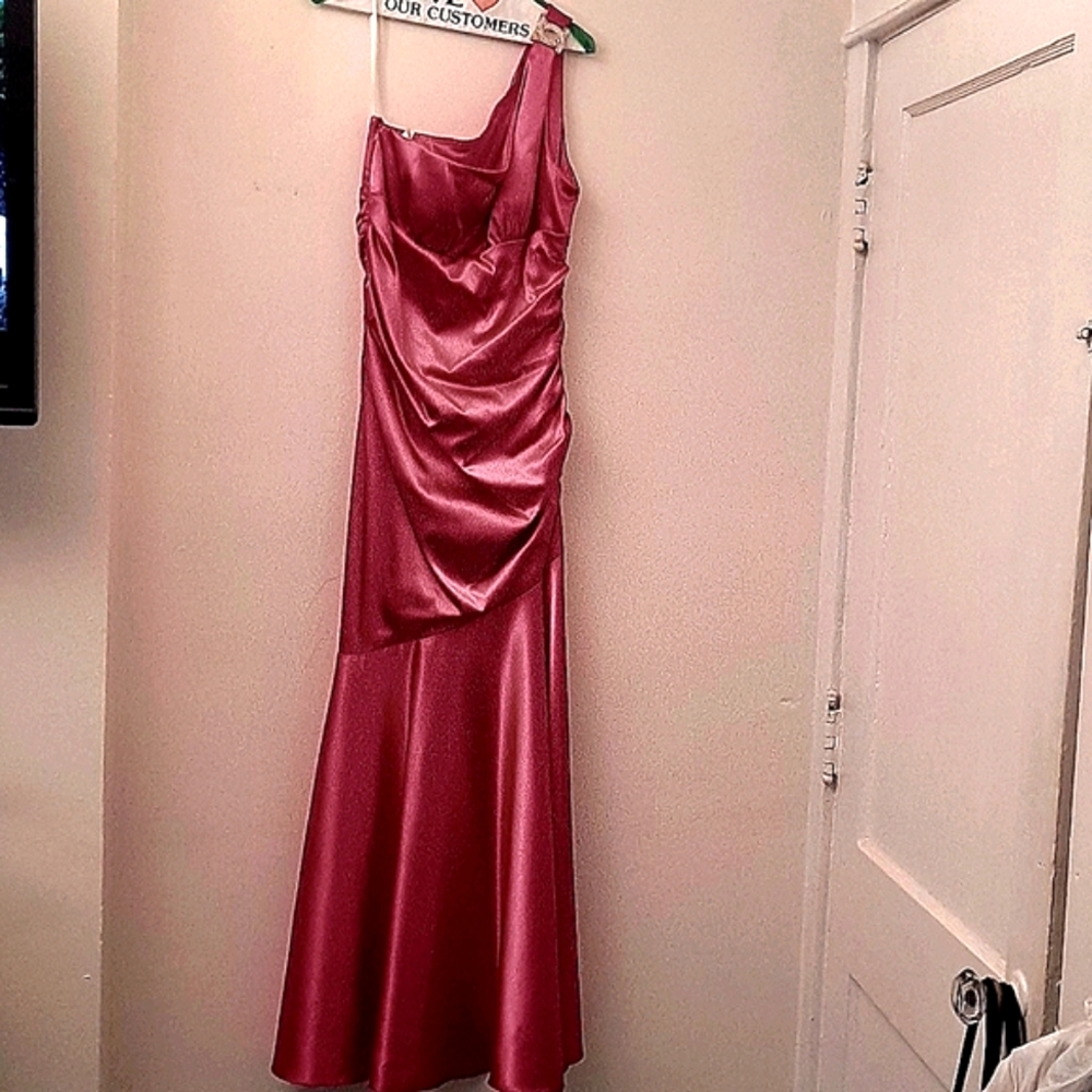 Gown - One Shoulder w/rhinestone pin Gown - Color is Deep Fuschia - Fits Size 10